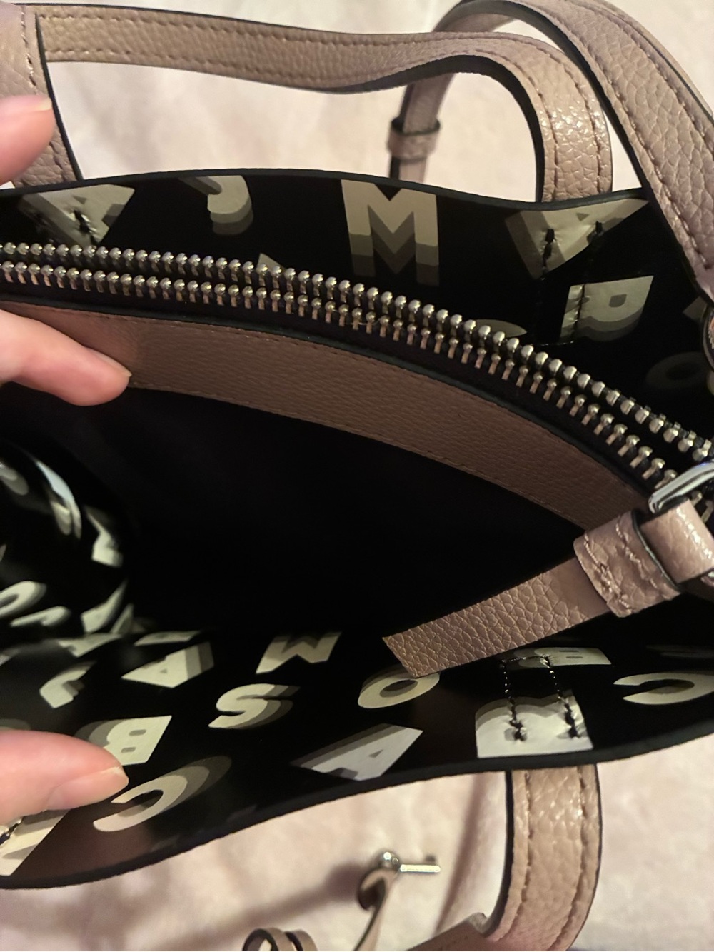 Small Taupe Marc Jacobs Purse - Picture 3 of 6
